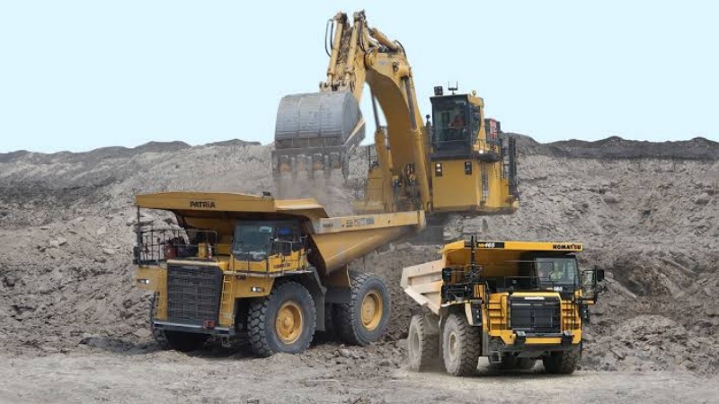Mining Dump Truck (Off-Highway)
