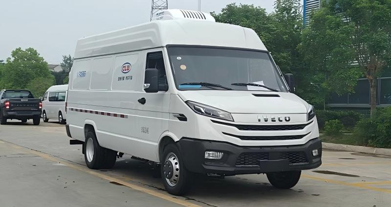 Fuel Powered vs Electric Refrigerated Trucks: Which Is Better?