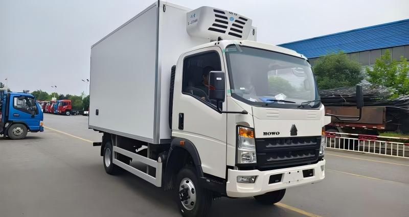 Medium Refrigerated Box Truck Size