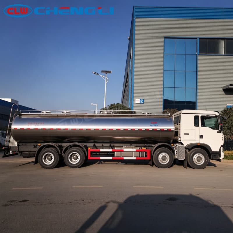 howo 8x4 22000I milk tanker truck